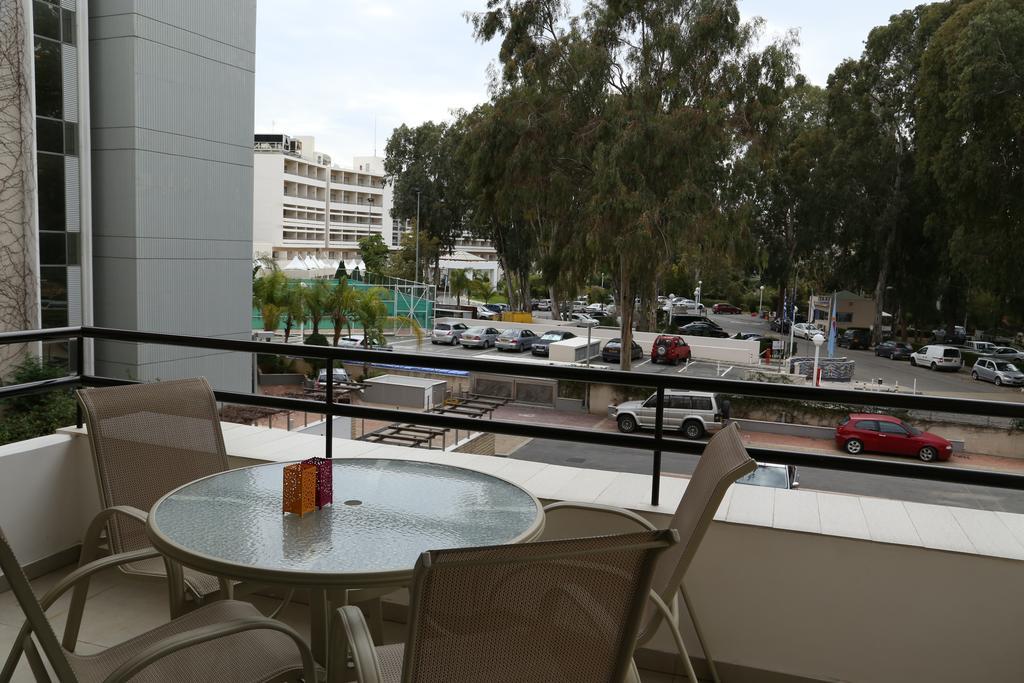 River Beach Apartments Limassol Habitación foto
